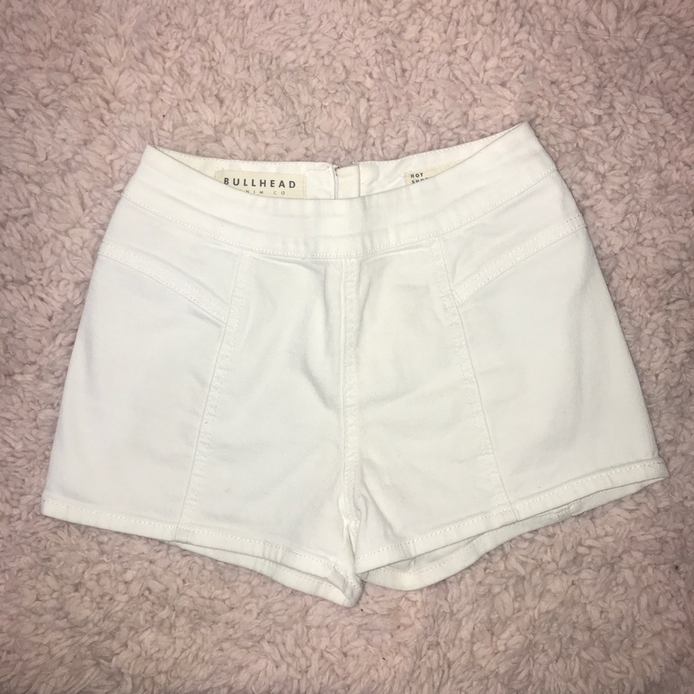 PacSun “Hot Short” White denim shorts